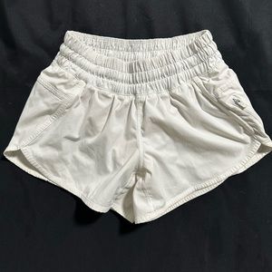 lululemon Track That High-Rise Lined Short 3" Size 4